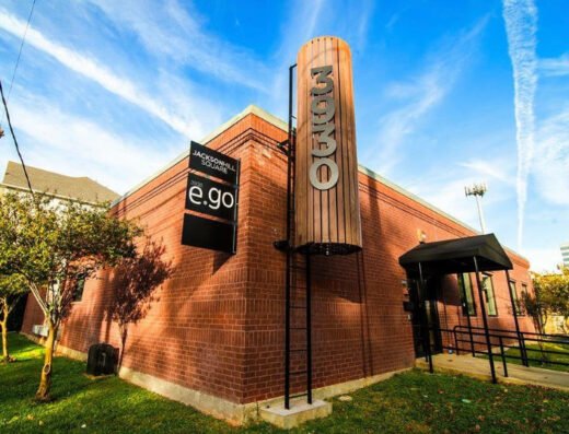 3930 Ego Salon