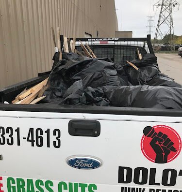 DOLOS DYNAMITE HAULING SERVICES LLC