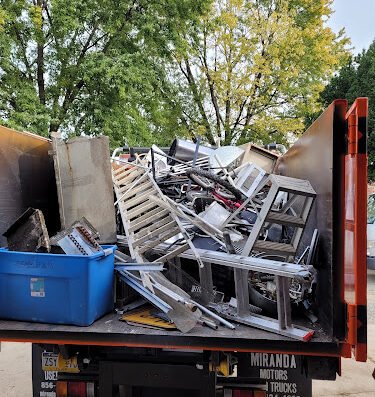 We Love Junk
