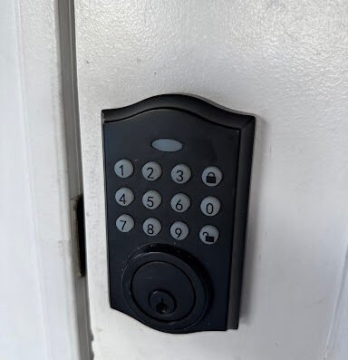 24 Hour Locksmiths