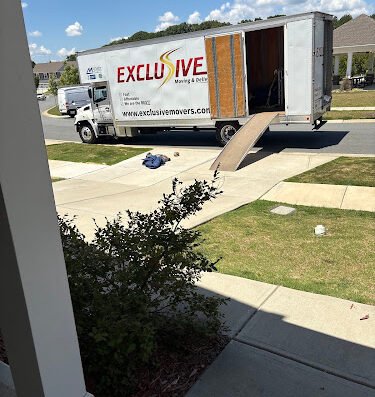 Exclusive Moving and Delivery
