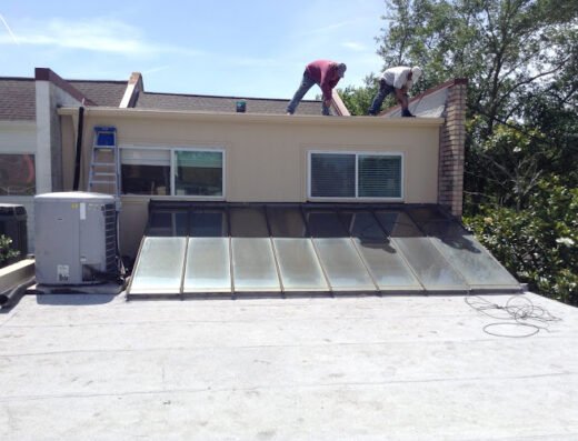 Houston Roofing & Gutters