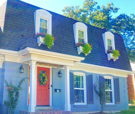 Lady On The Roof – roofing in Cincinnati (photo 1)