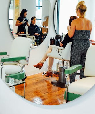 Little Sister Salon / I Love You Pink