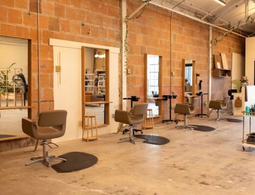 Mane and Tailored Salon