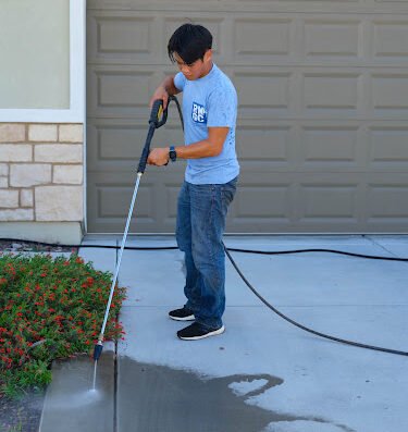Roseville Window and Gutter Cleaning – pressure washing in Sacramento