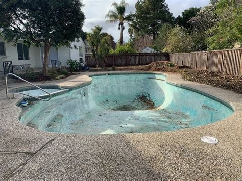 Dane’s Swimming Pools